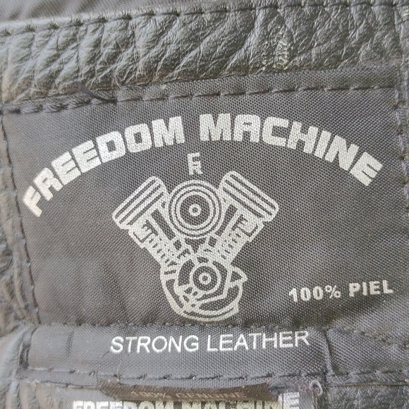 Freedom Machine Vest - Picture 14 of 16